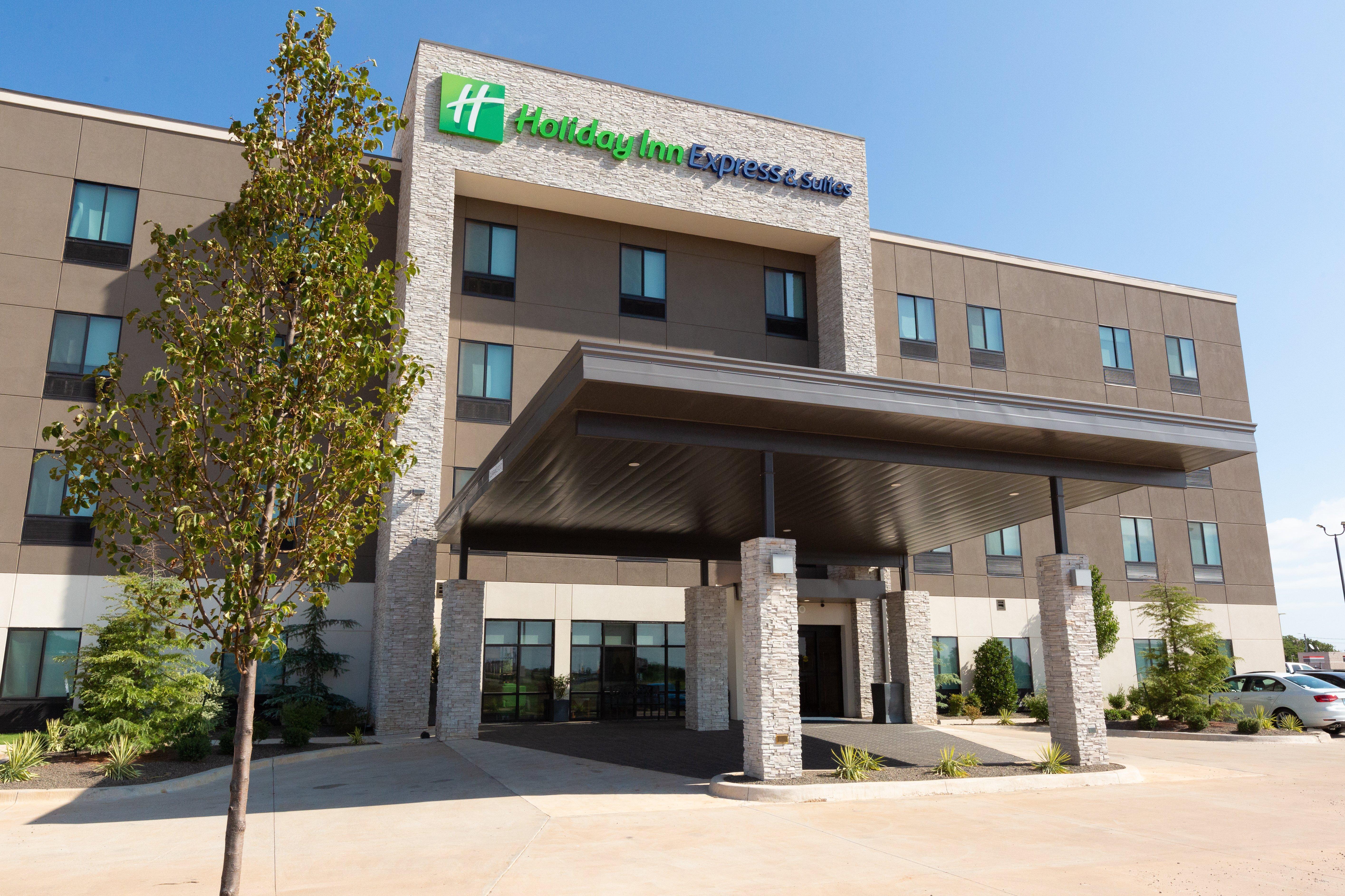Holiday Inn Express & Suites - Kingfisher, An Ihg Hotel Buitenkant foto